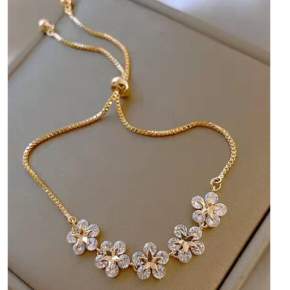 Women's Bracelet with Floral Design Gold Plated with Stones - Picture 2 of 2